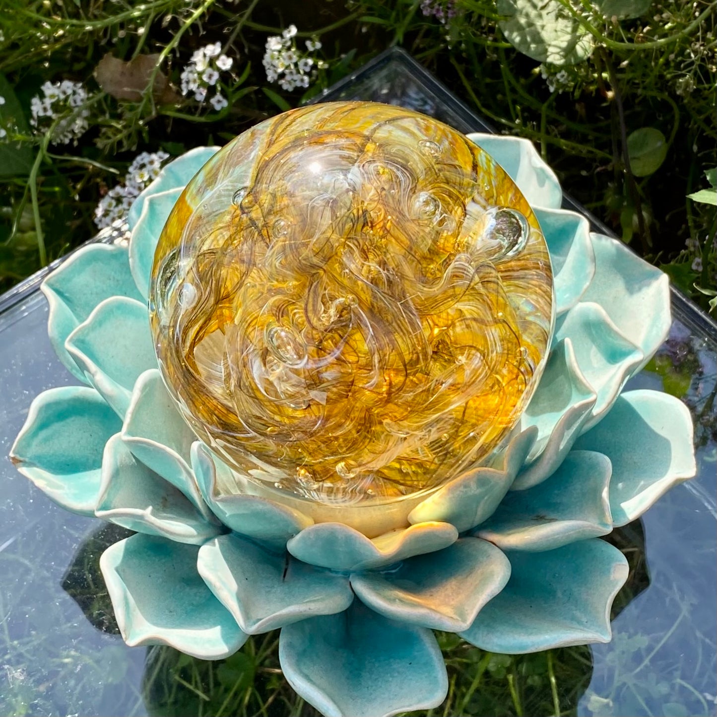 gold sparkle ribbon twist glass memorial