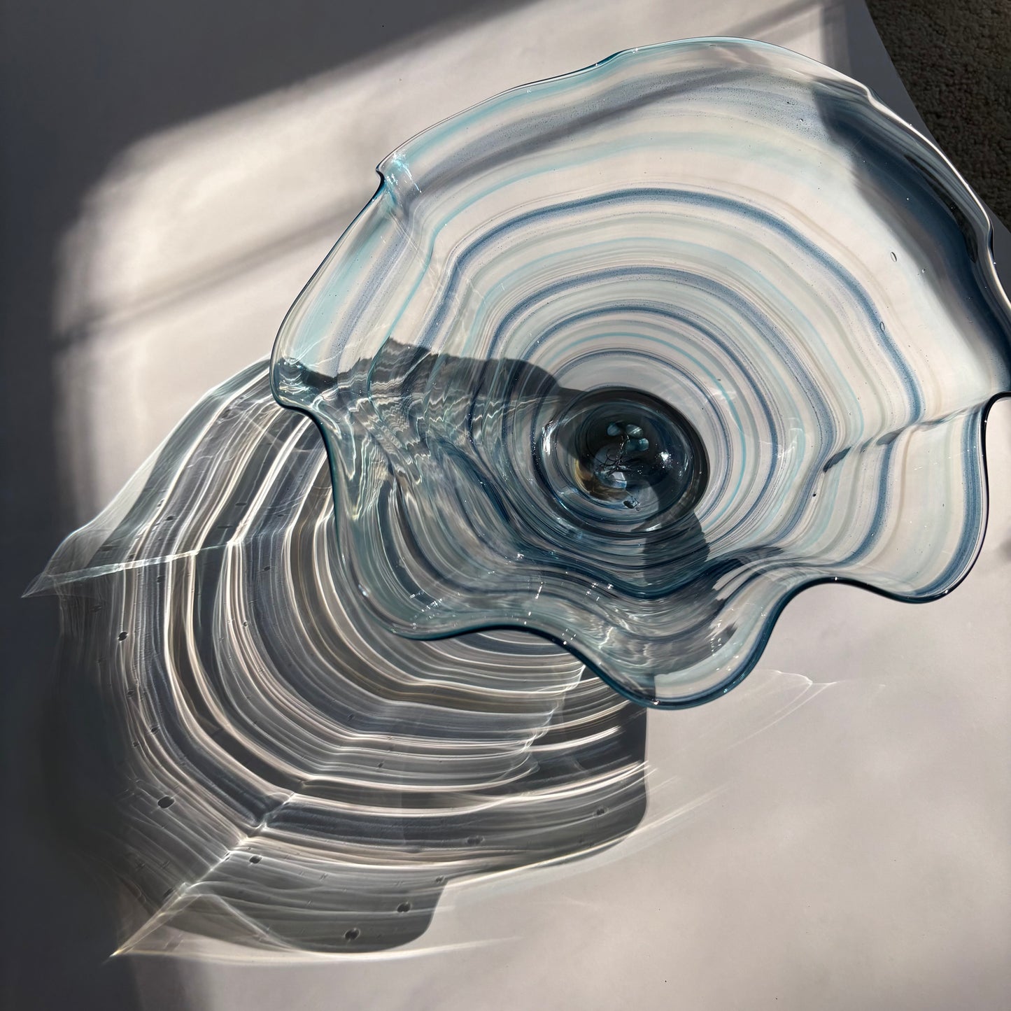 Flutter Bowl - Aqua Spiral