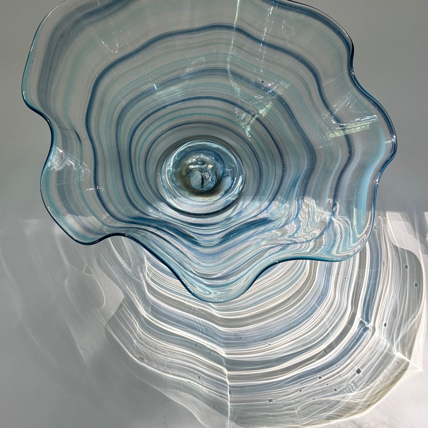 Flutter Bowl - Aqua Spiral